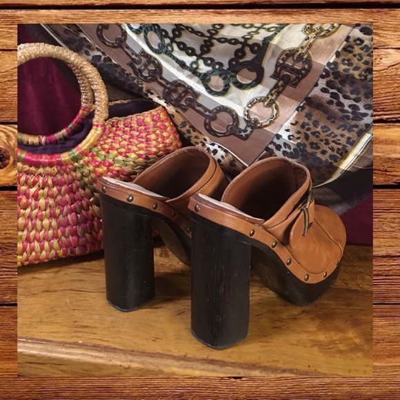 Retro funky platform clogs! - Picture 6 of 12